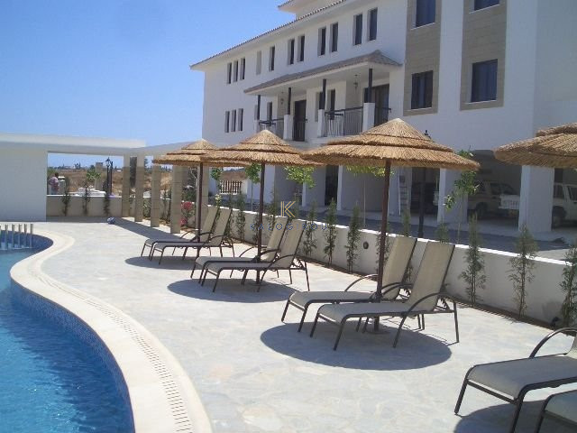 Stylish, 2 Bedroom Flat with Common Pool for rent in Tersefanou area, Larnaca