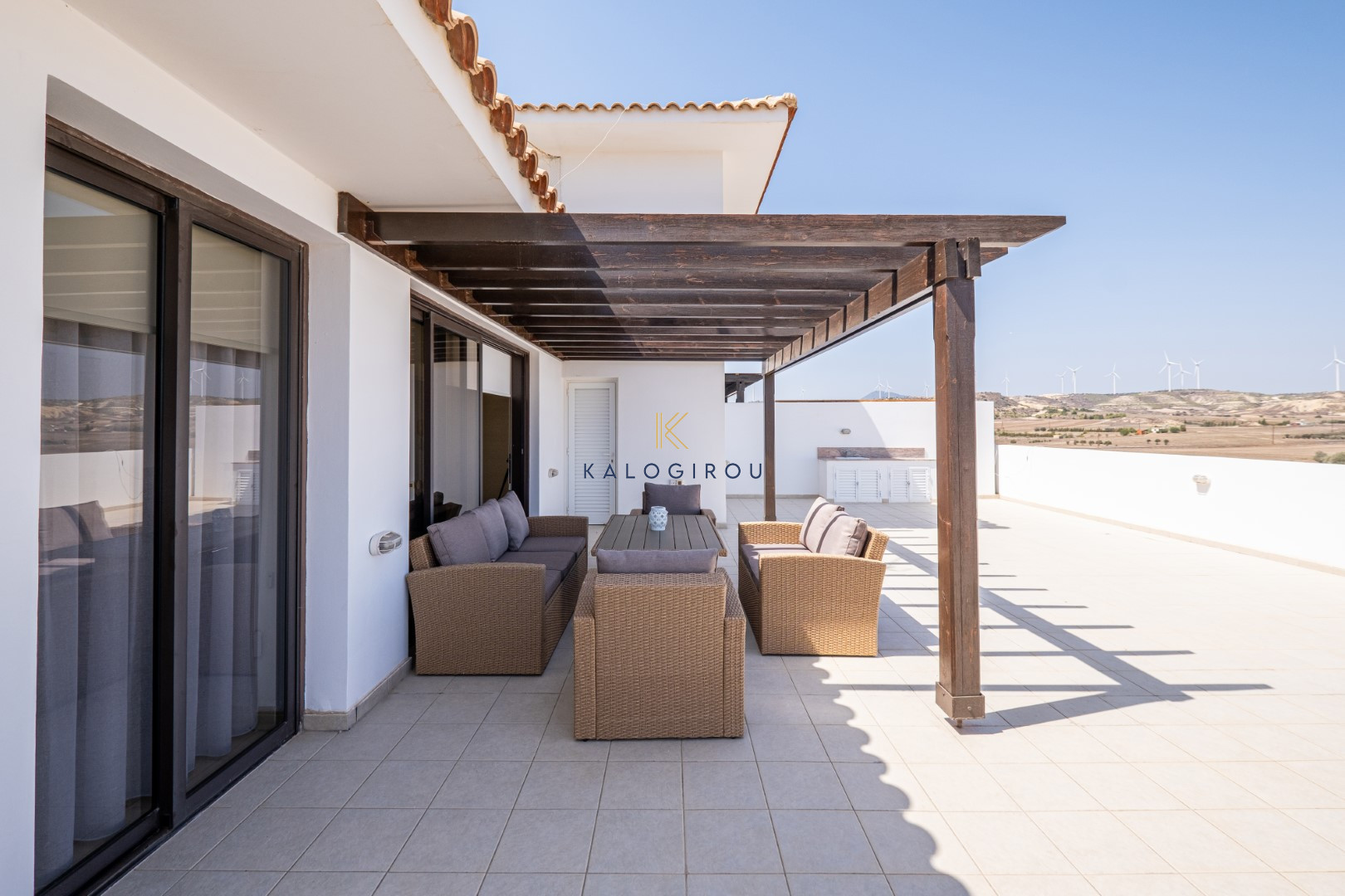 Top Floor, 2 Bedroom Flat with Roof Garden for Rent in Tersefanou area, Larnaca