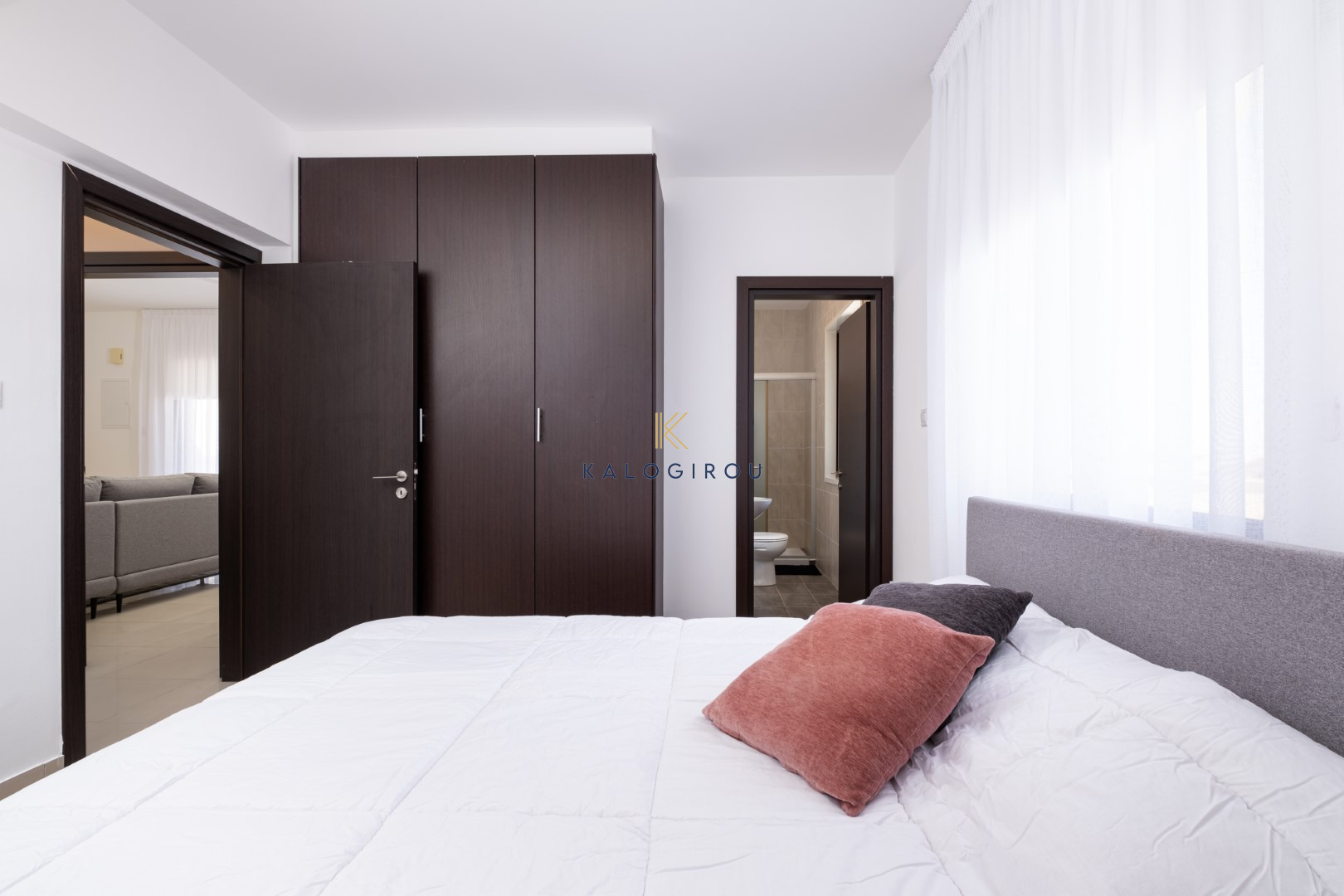 Top Floor, 2 Bedroom Flat with Roof Garden for Rent in Tersefanou area, Larnaca