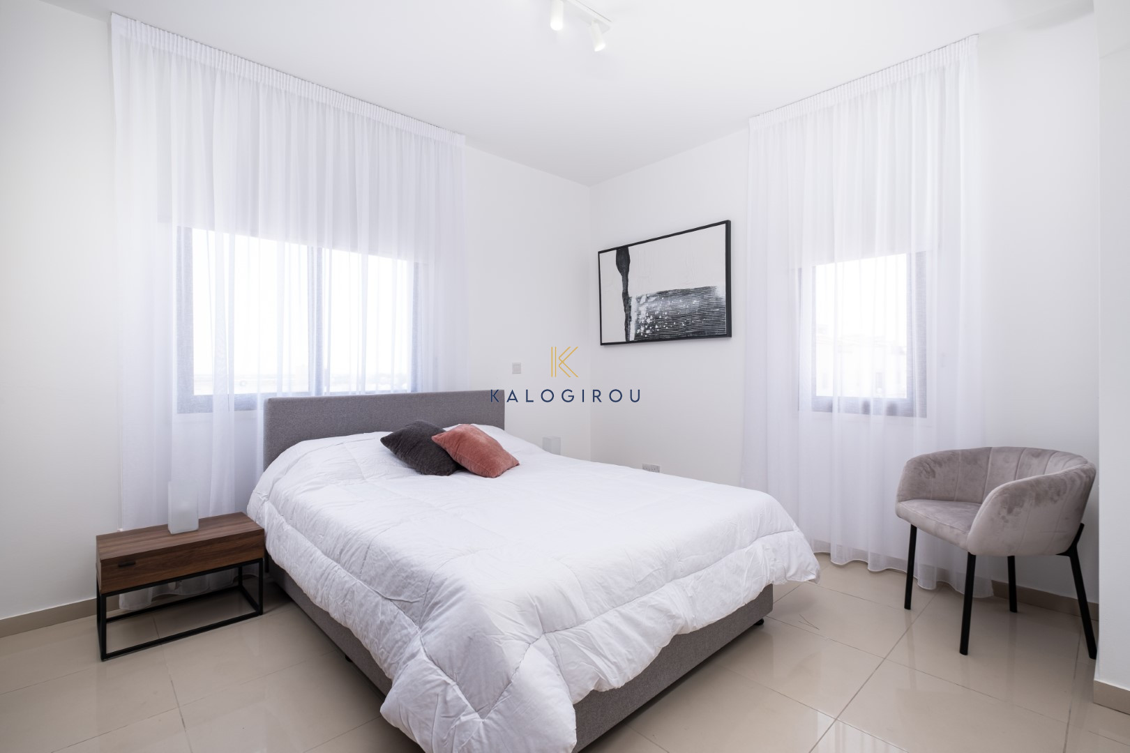 Top Floor, 2 Bedroom Flat with Roof Garden for Rent in Tersefanou area, Larnaca