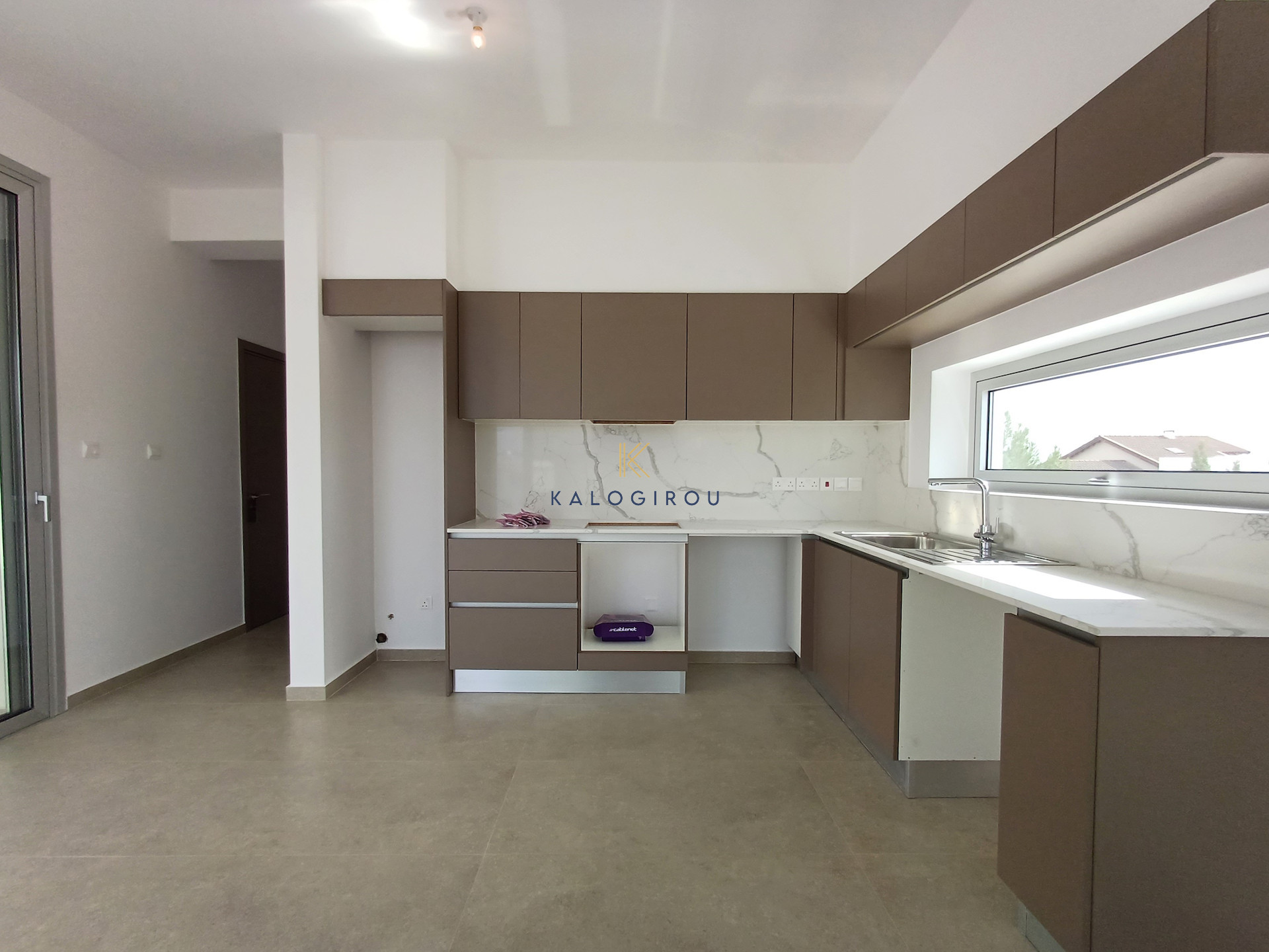 Brand New, 2 Bed Top-Floor Apartment for Rent in Livadia area of Larnaca