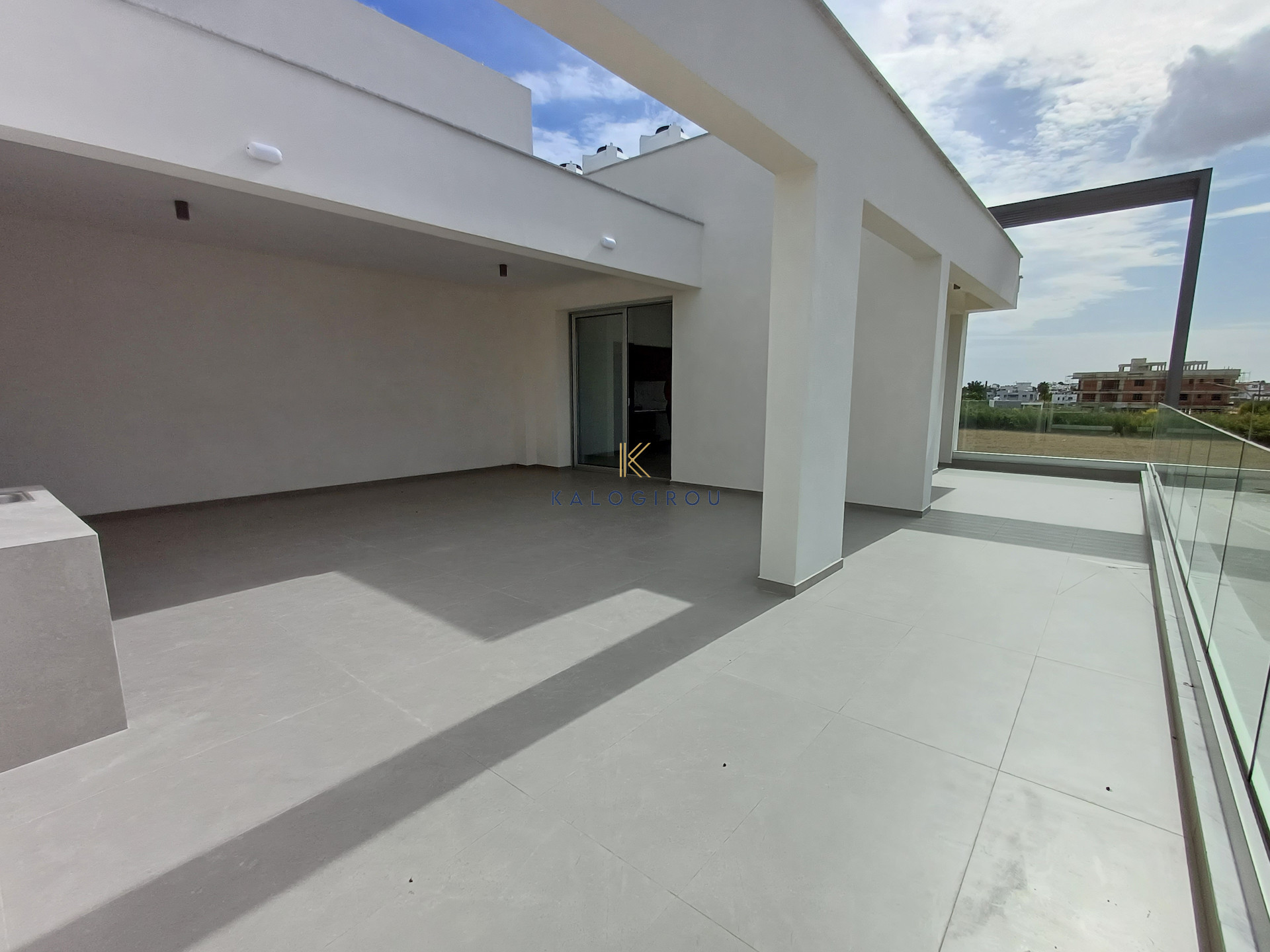 Brand New, 2 Bed Top-Floor Apartment for Rent in Livadia area of Larnaca