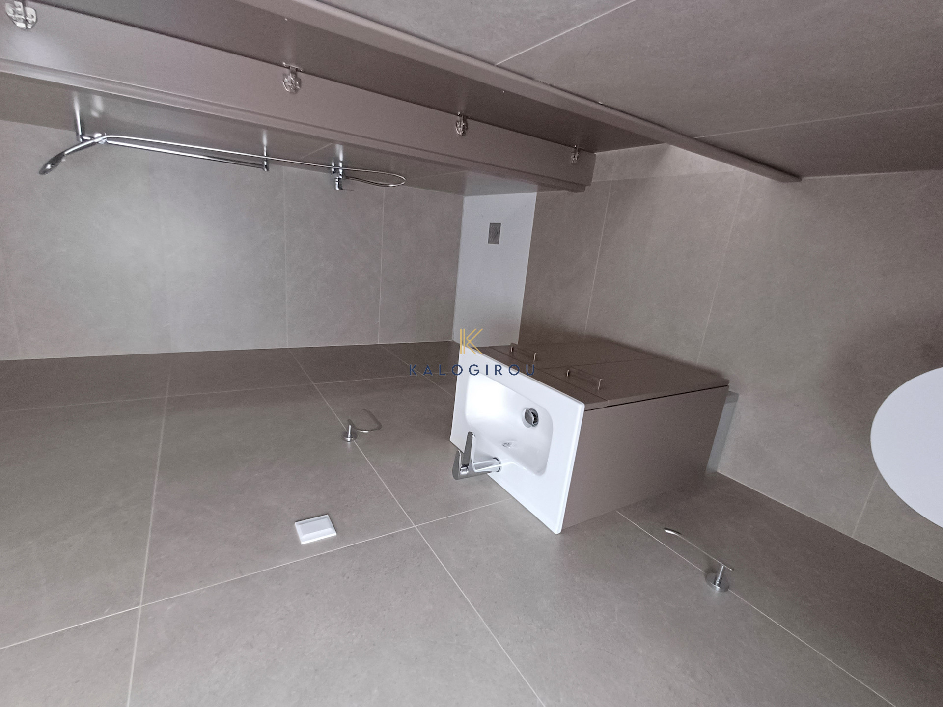 Brand New, 2 Bed Top-Floor Apartment for Rent in Livadia area of Larnaca