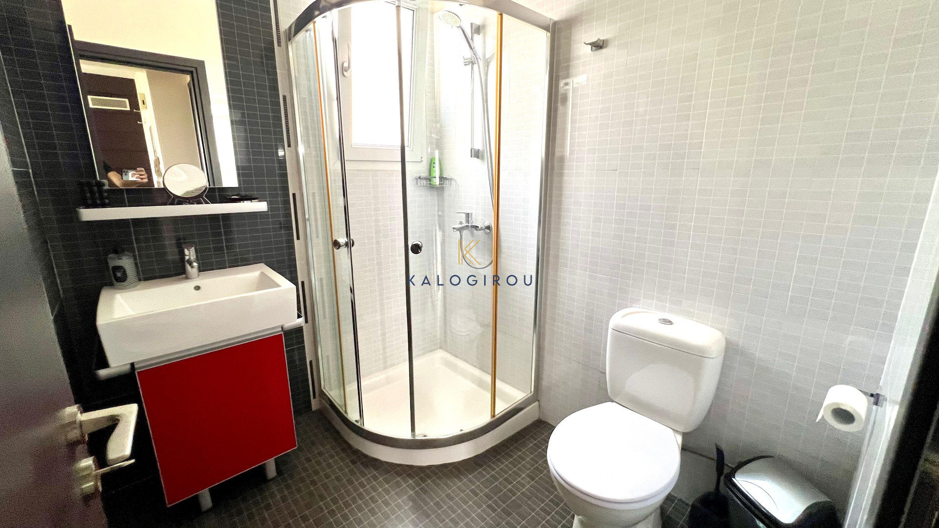 Top Floor, 2 Bedroom Apartment for Rent in Livadia, Larnaca