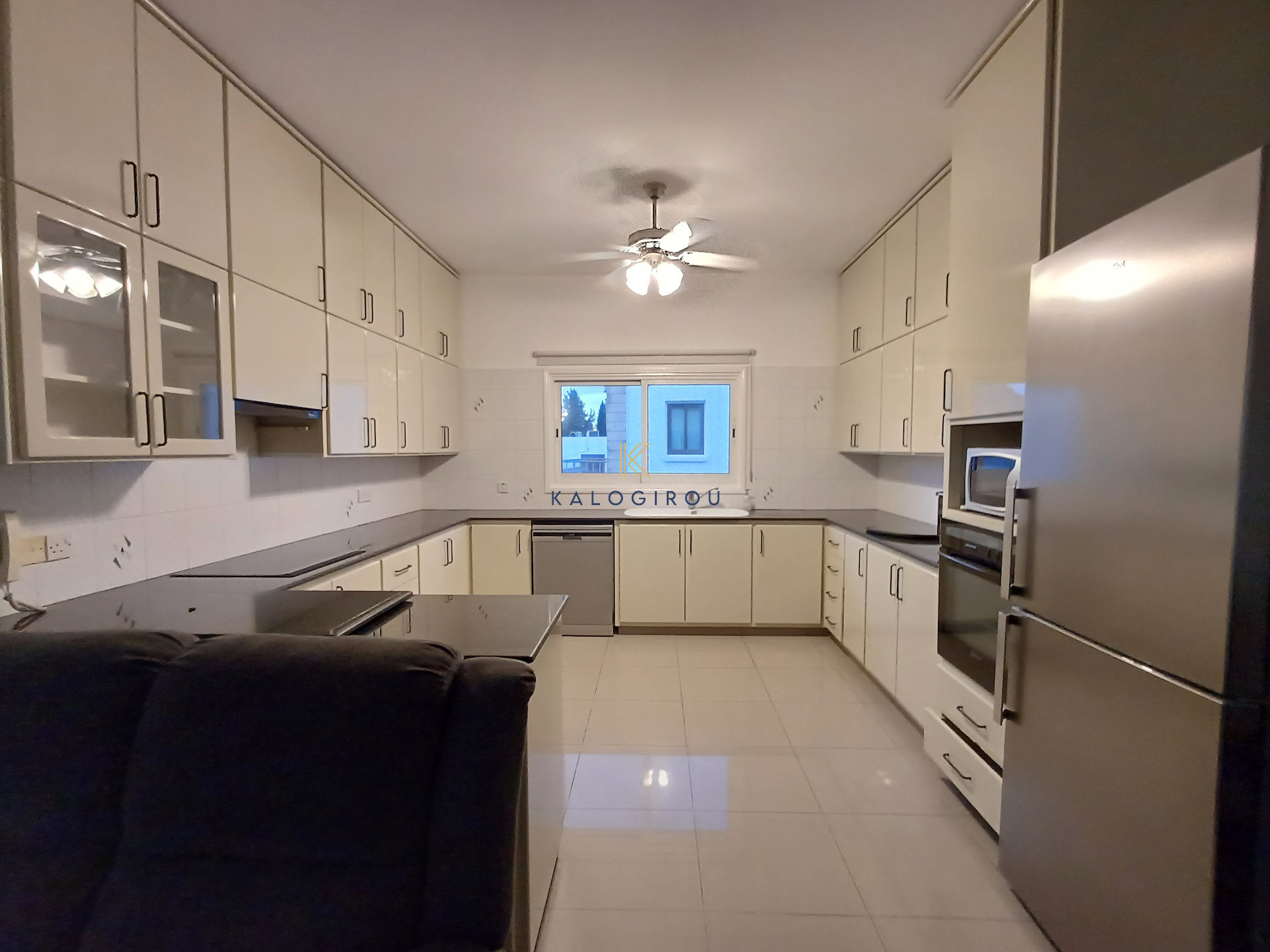 Top Floor 4+1 Bedroom Duplex Apartment for rent in Prime Drosia area Larnaca