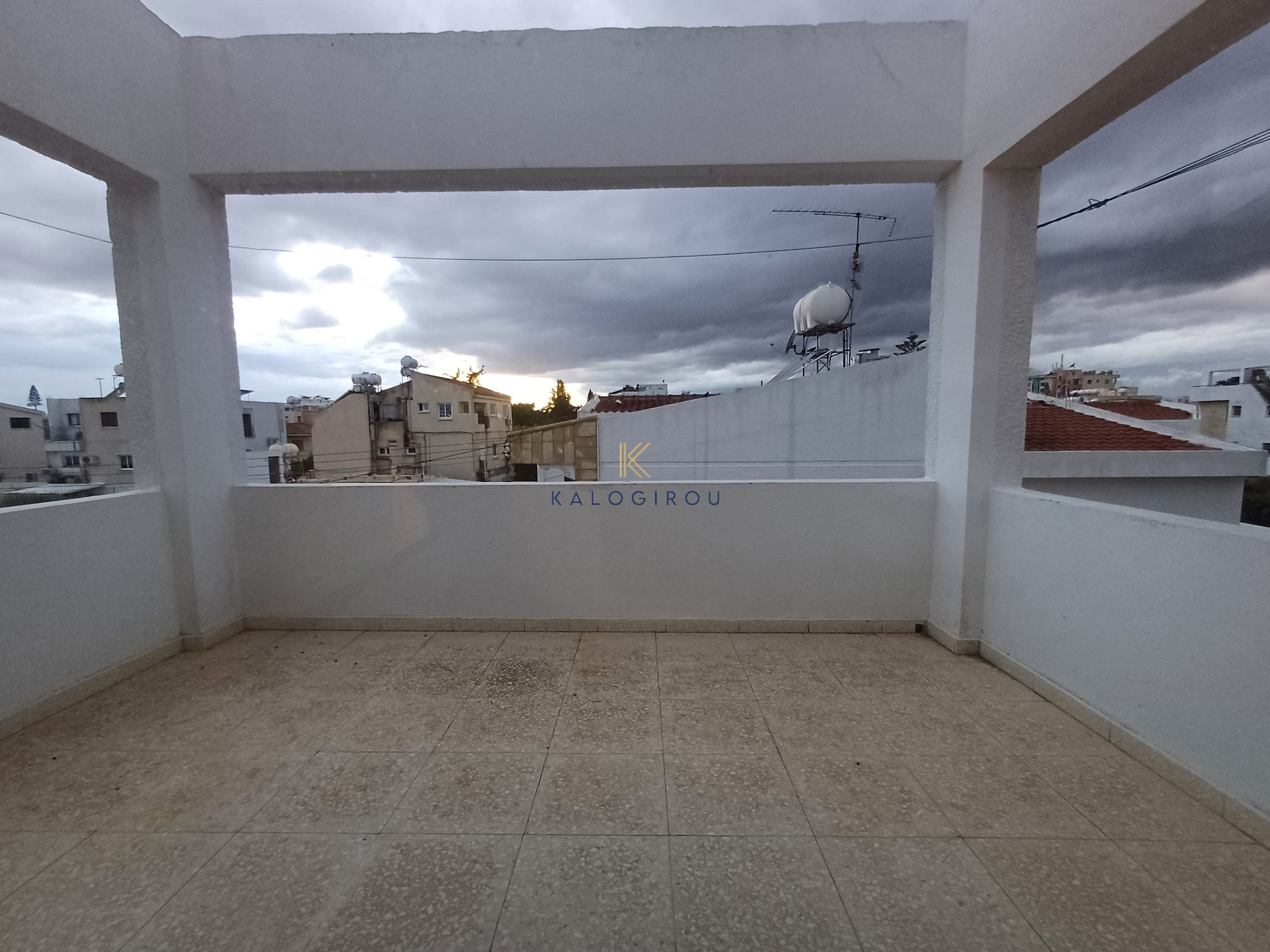 Top Floor 4+1 Bedroom Duplex Apartment for rent in Prime Drosia area Larnaca