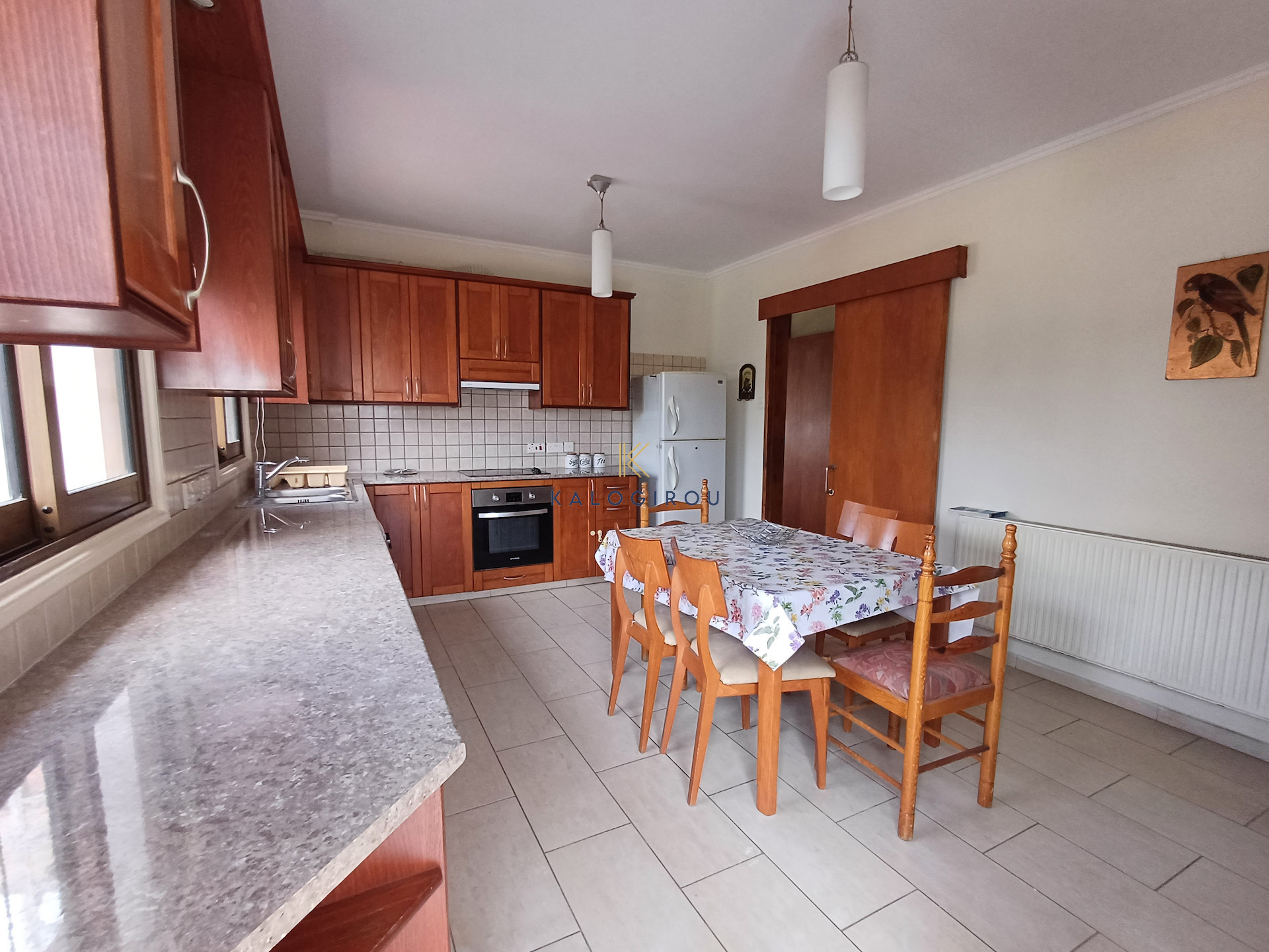 Whole-Floor, 3 Bed Large Apartment for Rent in Drosia Larnaca