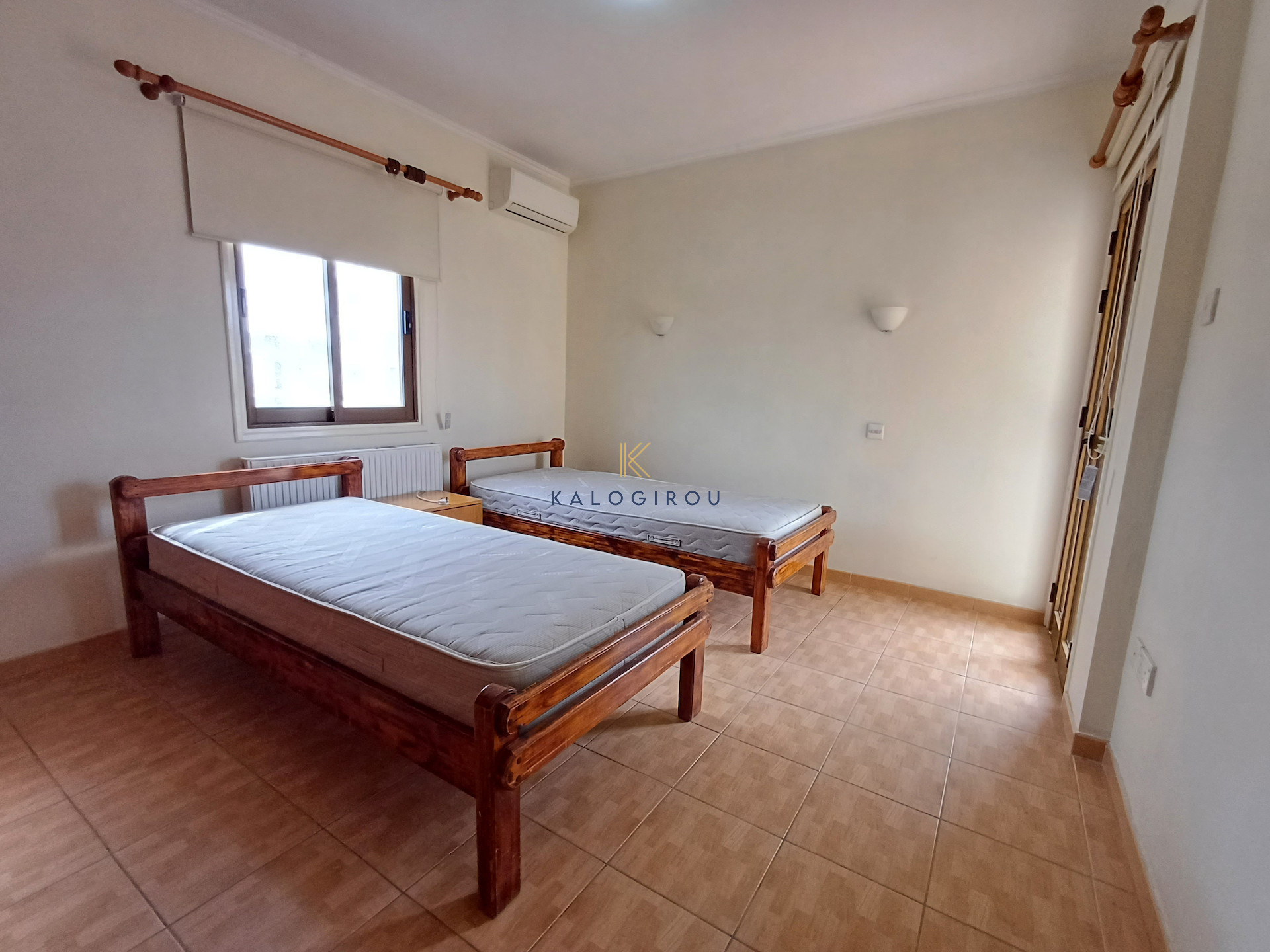 Whole-Floor, 3 Bed Large Apartment for Rent in Drosia Larnaca