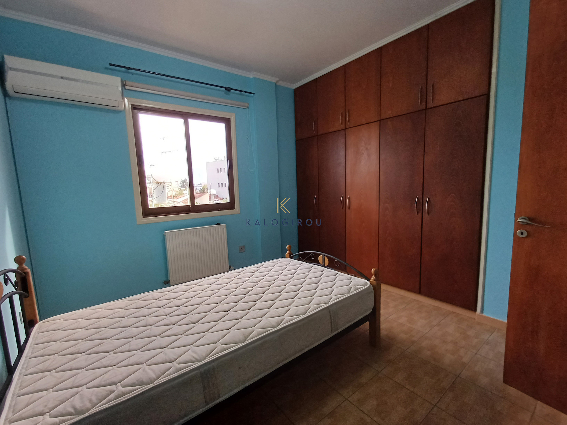 Whole-Floor, 3 Bed Large Apartment for Rent in Drosia Larnaca