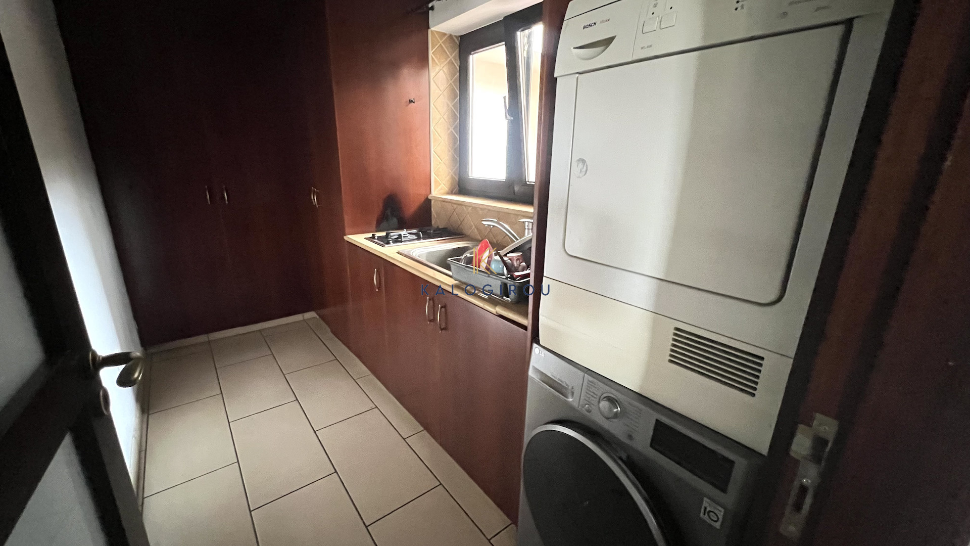 Massive, 6 Bedroom Villa for Rent in Drosia, Larnaca