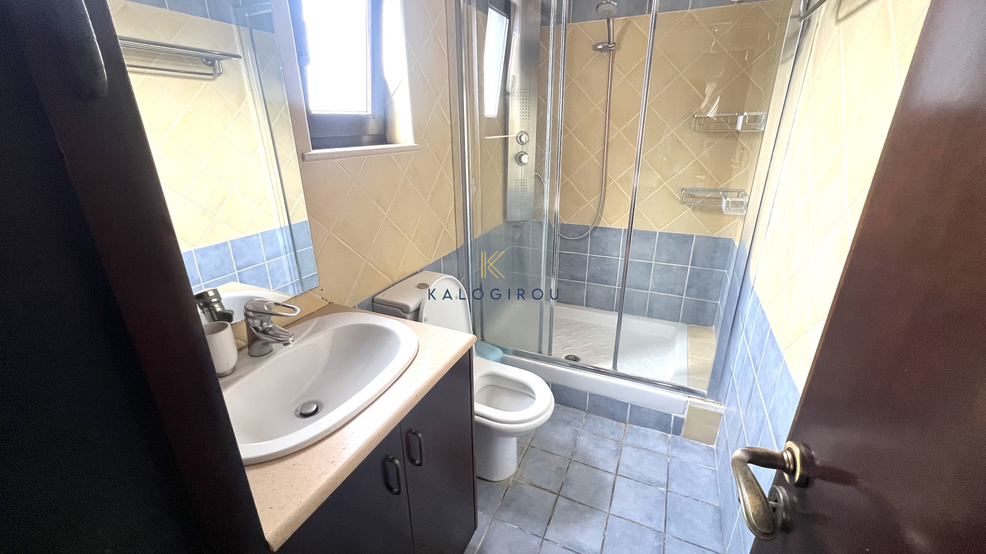 Massive, 6 Bedroom Villa for Rent in Drosia, Larnaca