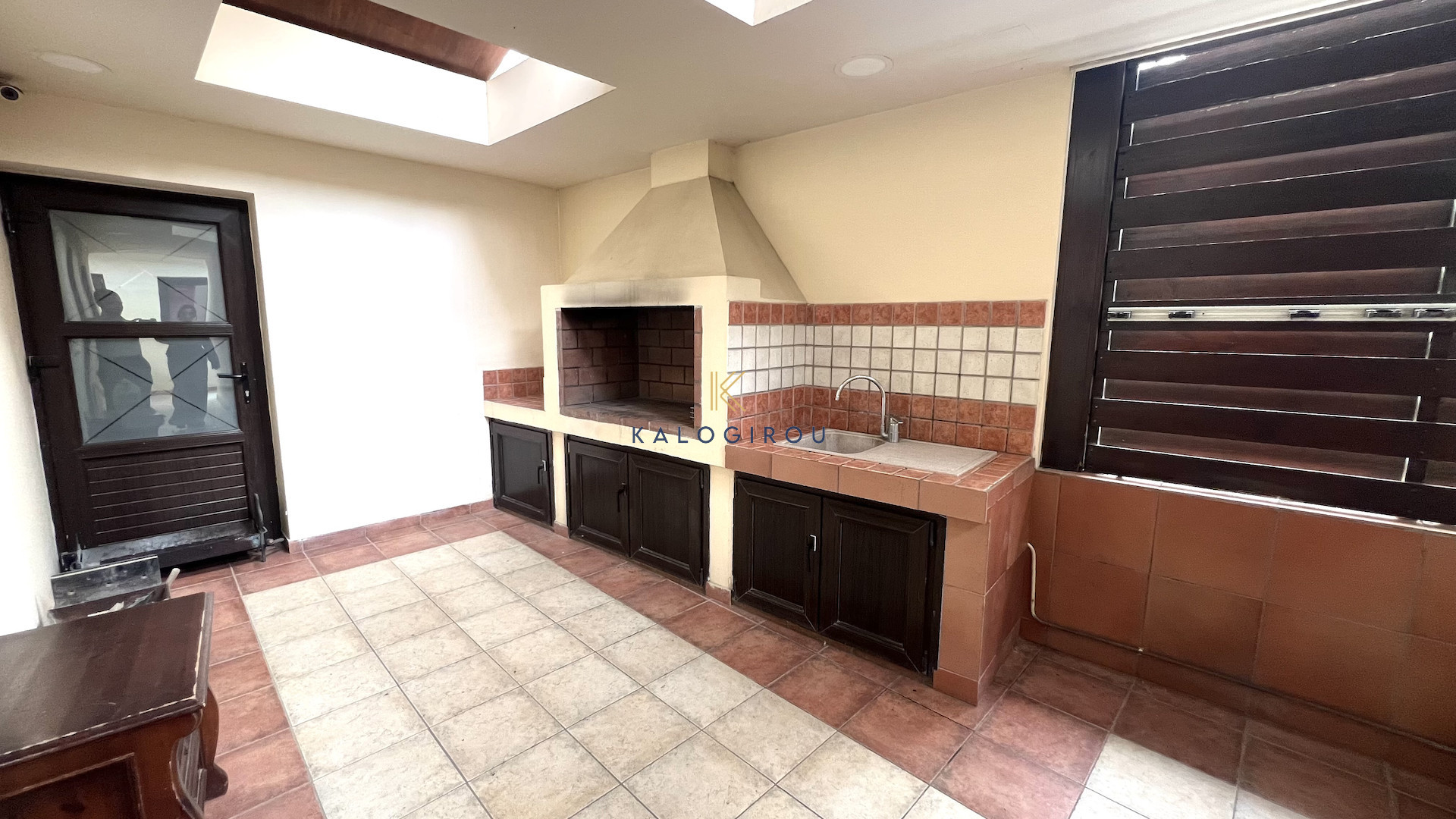 Massive, 6 Bedroom Villa for Rent in Drosia, Larnaca