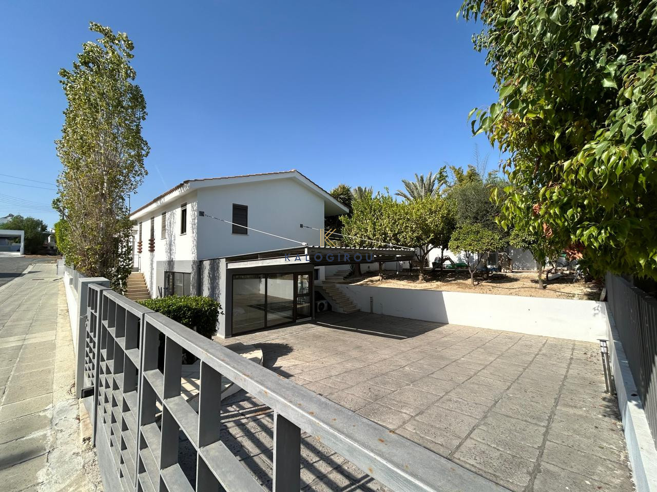 Luxury five-bedroom villa for rent in Vergina area, Larnaca.