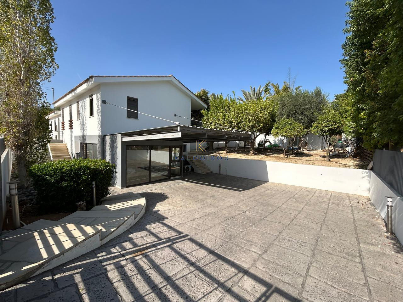 Luxury five-bedroom villa for rent in Vergina area, Larnaca.