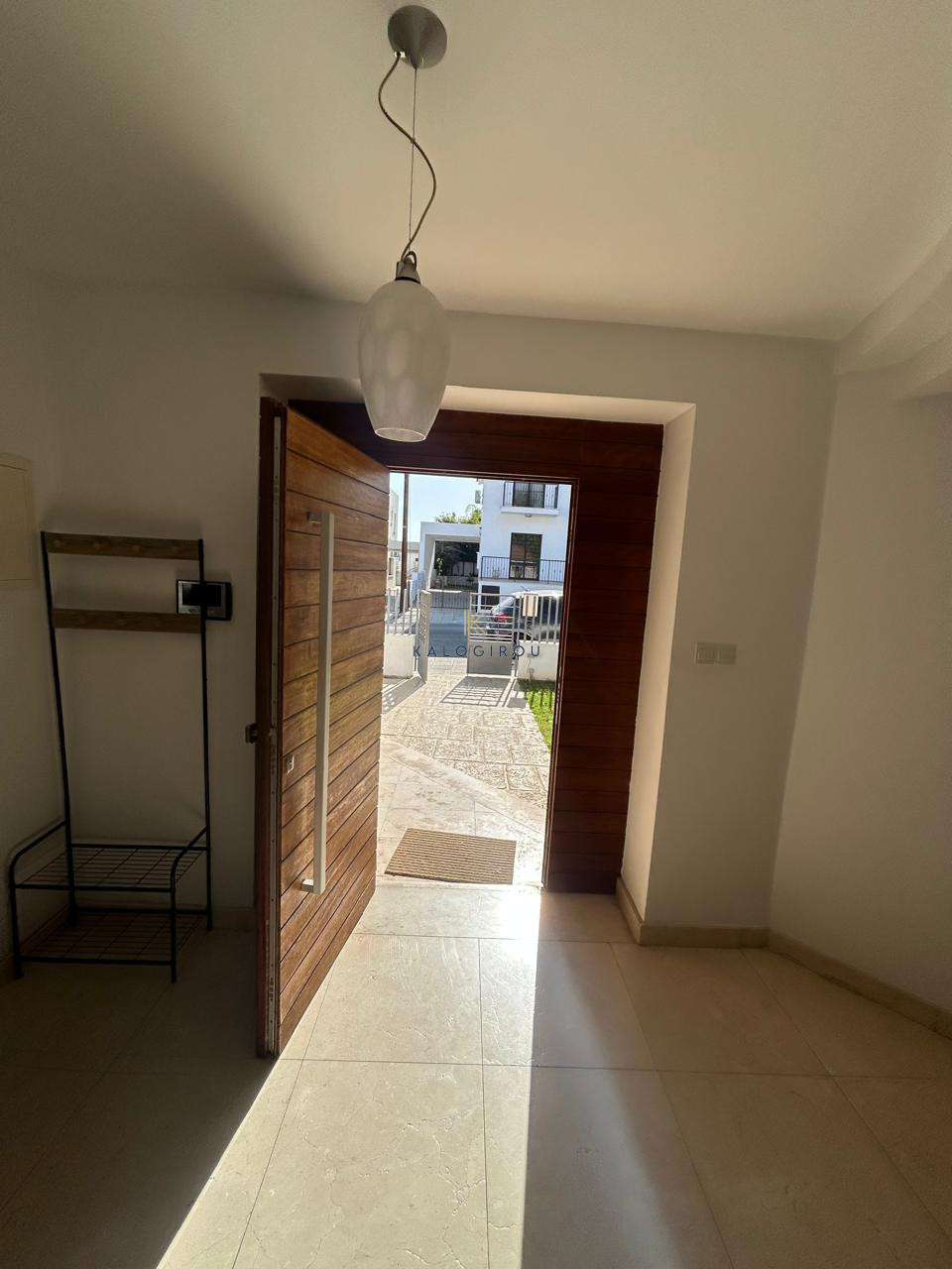 Luxury five-bedroom villa for rent in Vergina area, Larnaca.