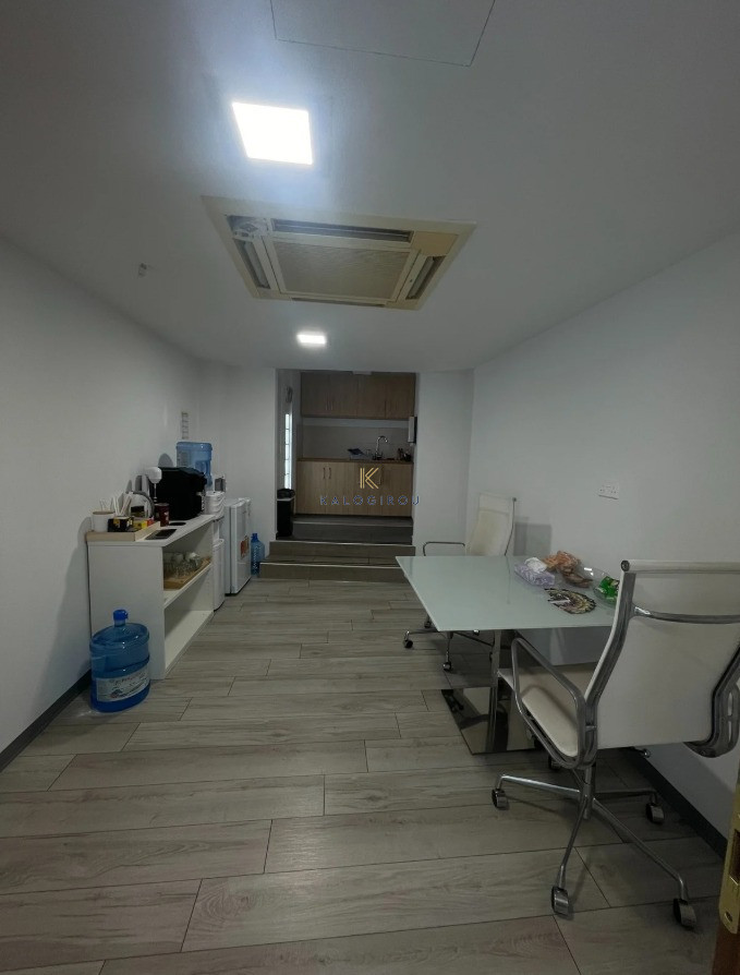 Office 474 m² for rent in Kamares, Larnaca, Cyprus