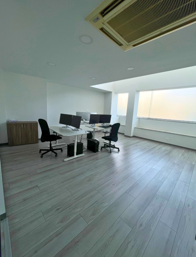 Office 474 m² for rent in Kamares, Larnaca, Cyprus