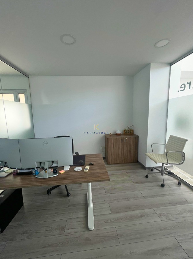 Office 474 m² for rent in Kamares, Larnaca, Cyprus