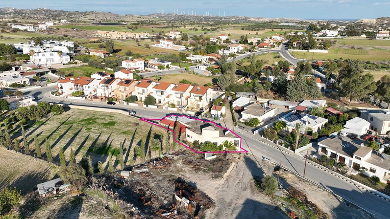 Trading area 200 m² for sale in Anafotida, Larnaca, Cyprus