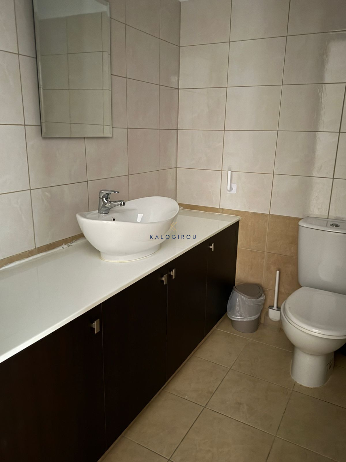 Lovely, 2-bedroom flat with common pool for rent in Pyla Larnaca.