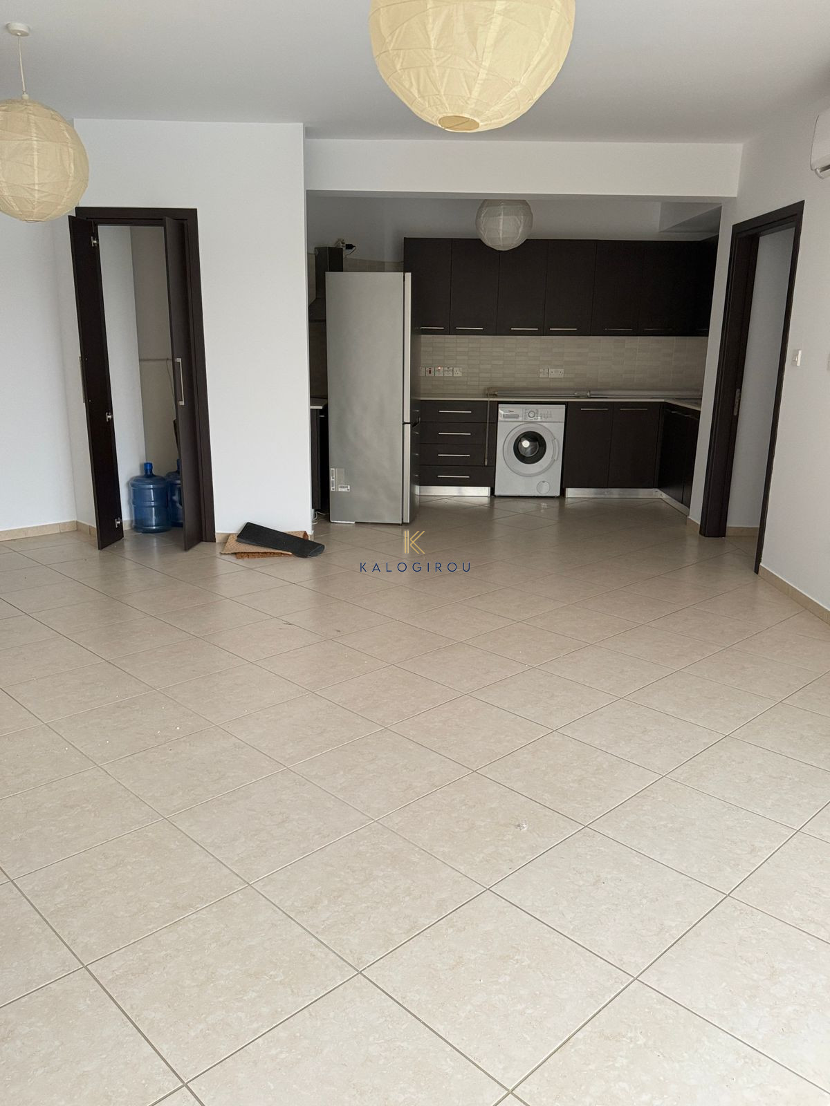 Lovely, 2-bedroom flat with common pool for rent in Pyla Larnaca.