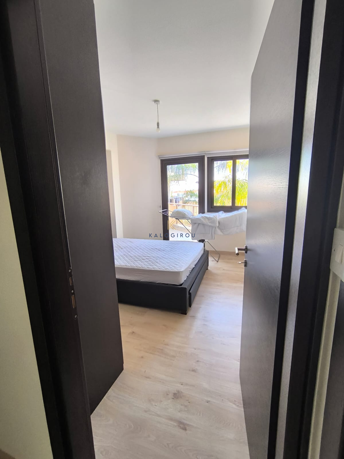 Lovely, 2-bedroom flat with common pool for rent in Pyla Larnaca.