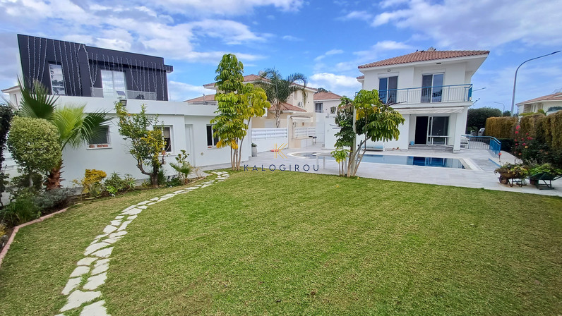 Luxury 5+1 Bedroom Villa with Heated Pool and Large Garden in Pyla, Larnaca