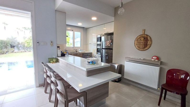 Luxury 5+1 Bedroom Villa with Heated Pool and Large Garden in Pyla, Larnaca