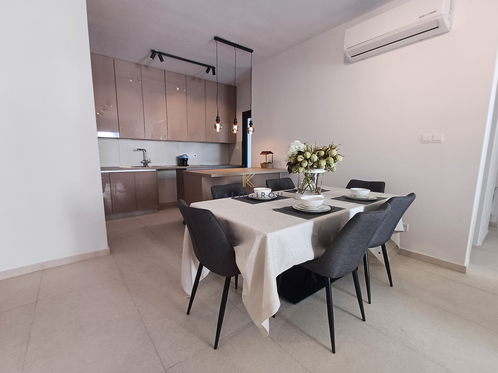 Deluxe 2-Bed Apartment with Common Pool and Gym for Rent in Livadia, Larnaca