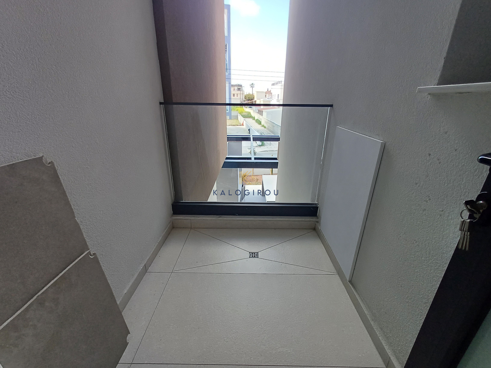 Deluxe 2-Bed Apartment with Common Pool and Gym for Rent in Livadia, Larnaca