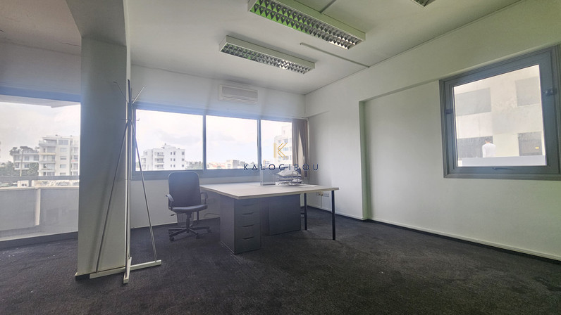 Office 75 m² for rent in New Marina-Port Area, Larnaca, Cyprus