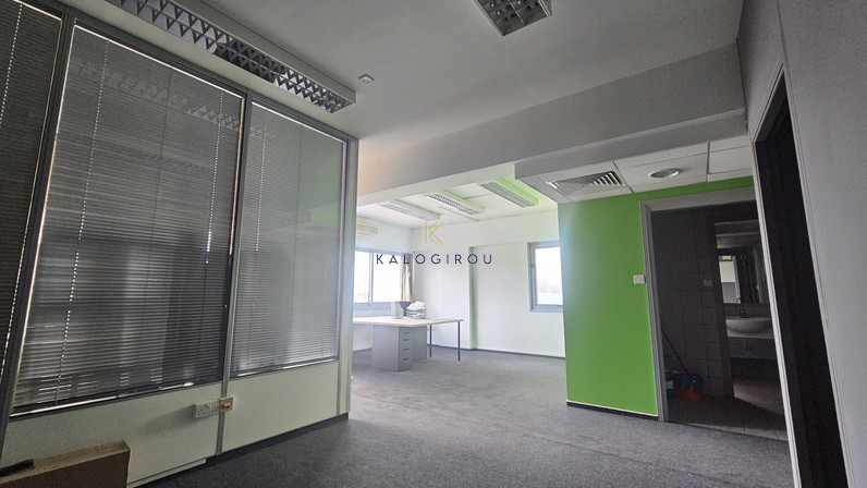 Office 75 m² for rent in New Marina-Port Area, Larnaca, Cyprus