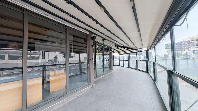 Building 682 m² for sale in Latsia, Nicosia, Cyprus