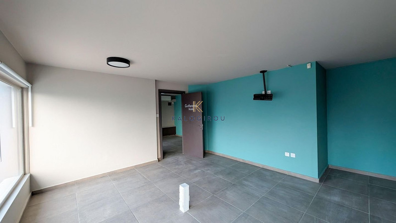 Building 682 m² for sale in Latsia, Nicosia, Cyprus