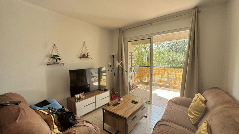 2-bedroom apartments for sale 78 m² in Livadia, Larnaca, Cyprus