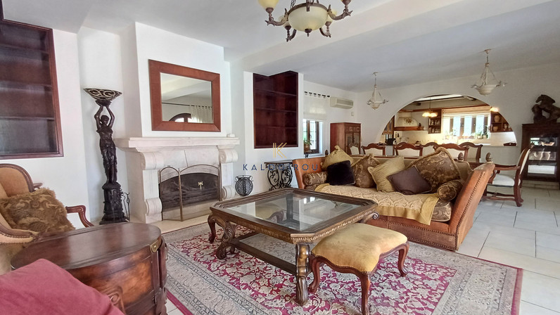 4-bedroom detached house for sale 465 m² in Mosfiloti, Larnaca, Cyprus