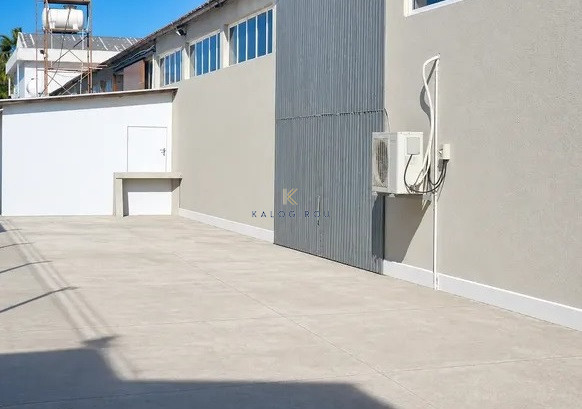 Warehouse 350 m² for rent in Aradippou, Larnaca, Cyprus