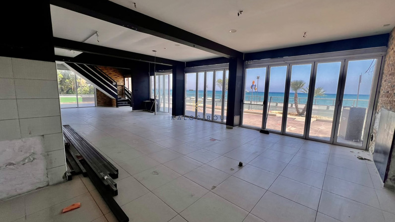 Trading area 222 m² for rent in Makenzy, Larnaca, Cyprus