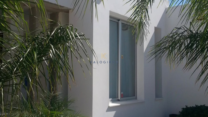 Trading area 110 m² for rent in Oroklini, Larnaca, Cyprus