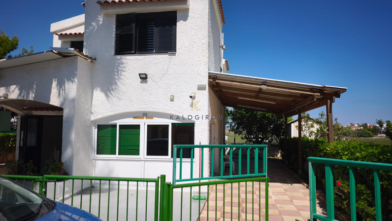 Cozy 2-Bedroom Beach House for rent in Pervolia village Larnaca