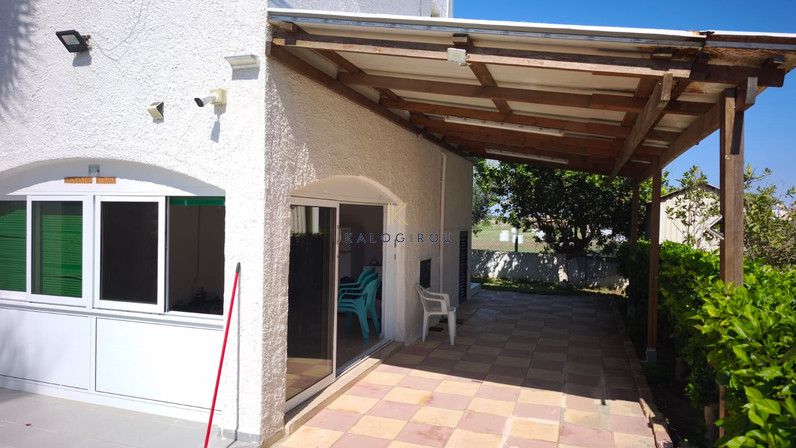 Cozy 2-Bedroom Beach House for rent in Pervolia village Larnaca