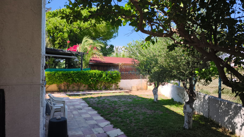 Cozy 2-Bedroom Beach House for rent in Pervolia village Larnaca