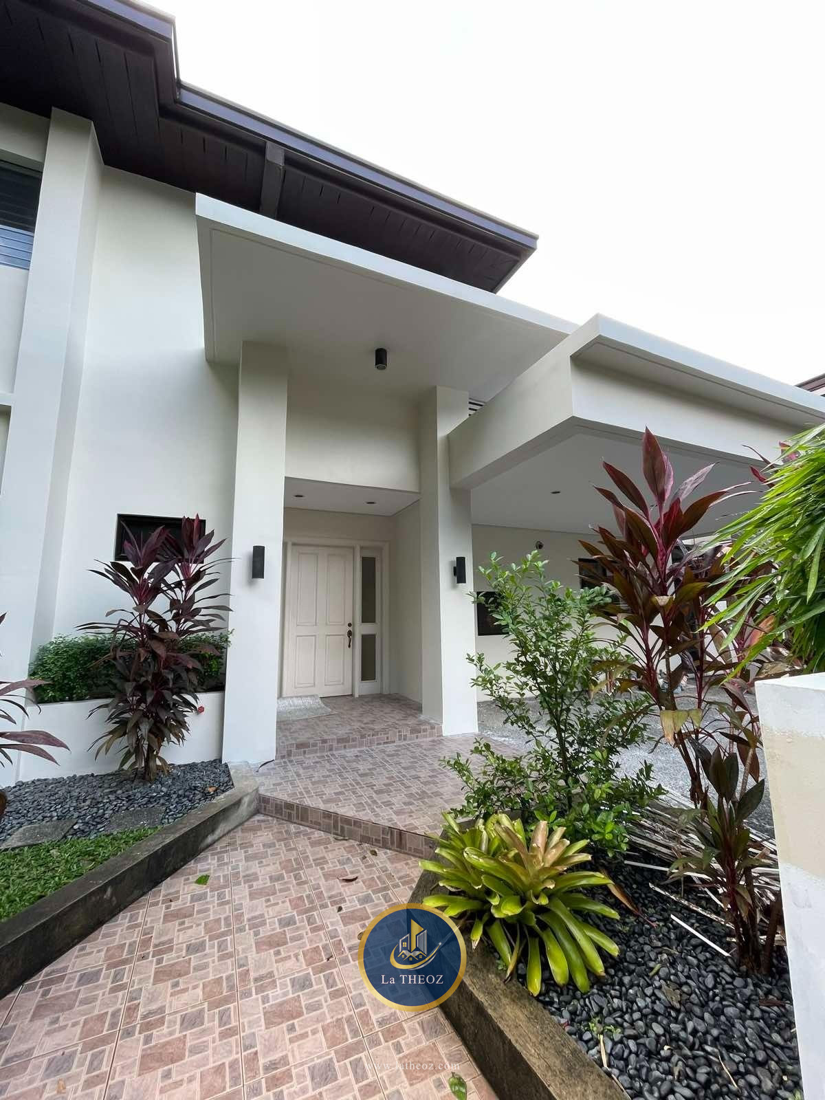 AYALA ALABANG
