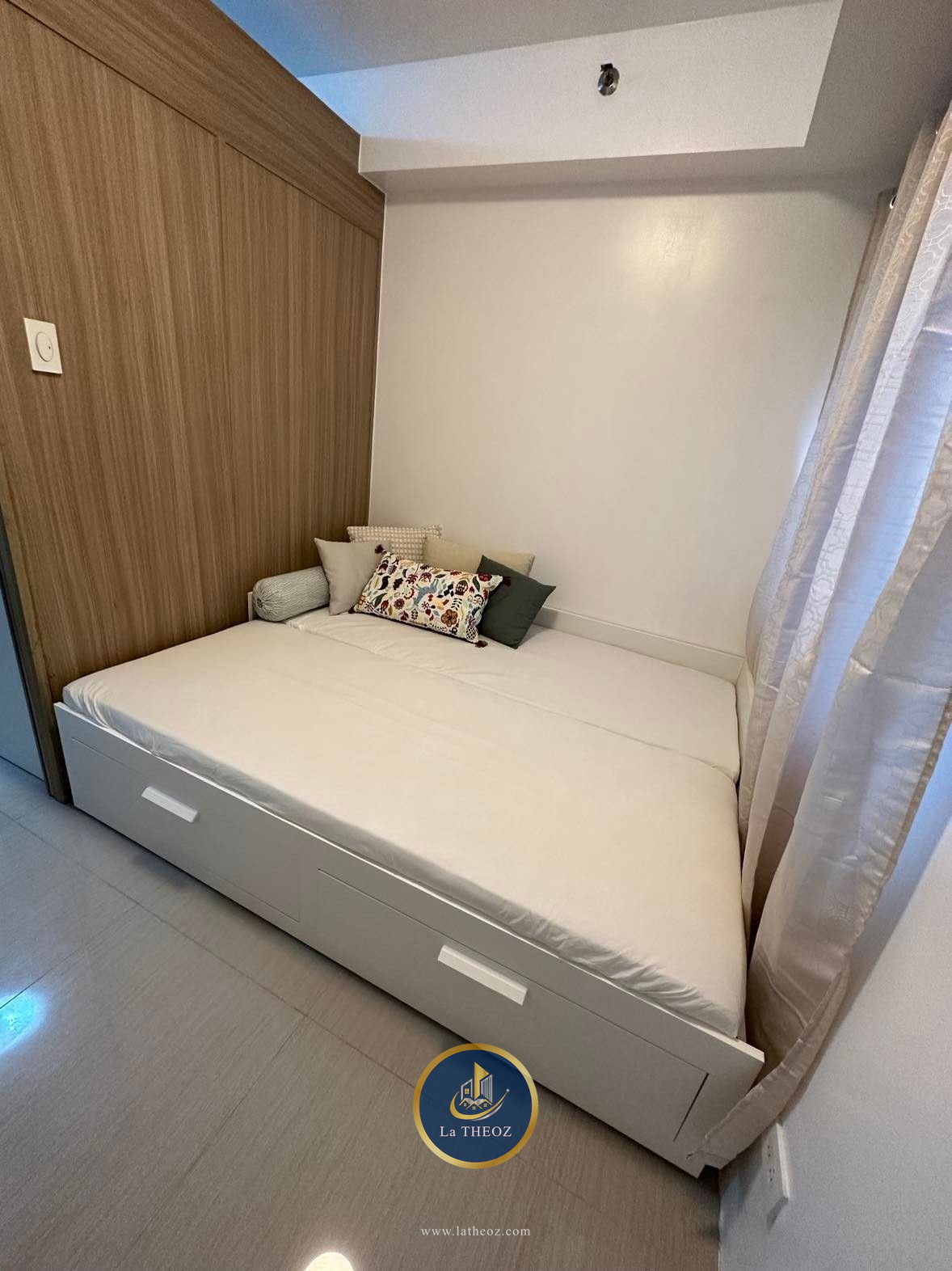 SHORE RESIDENCES
