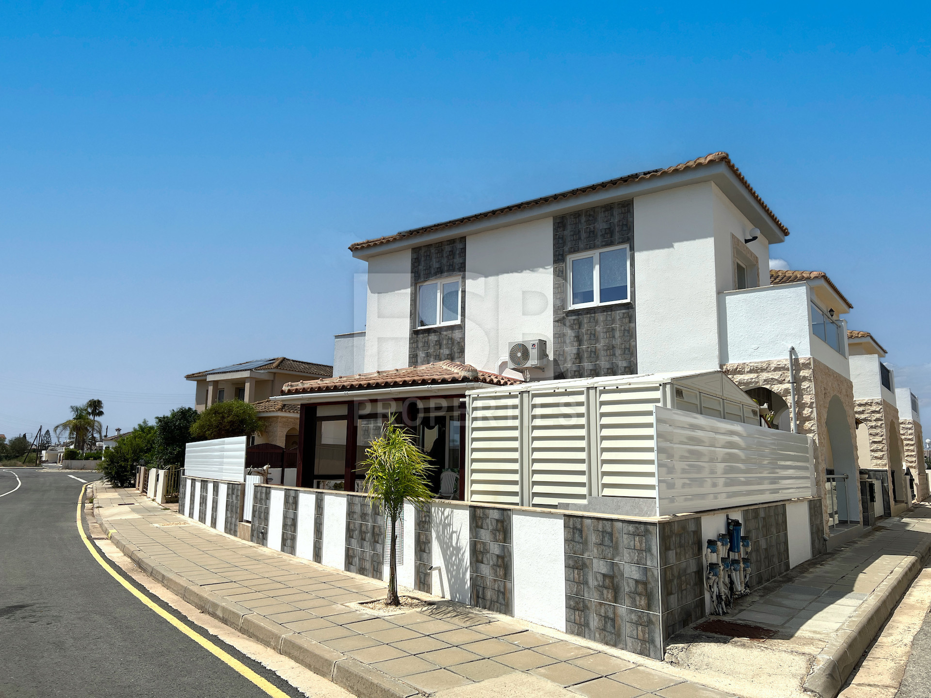 House in Avgorou - Image 3