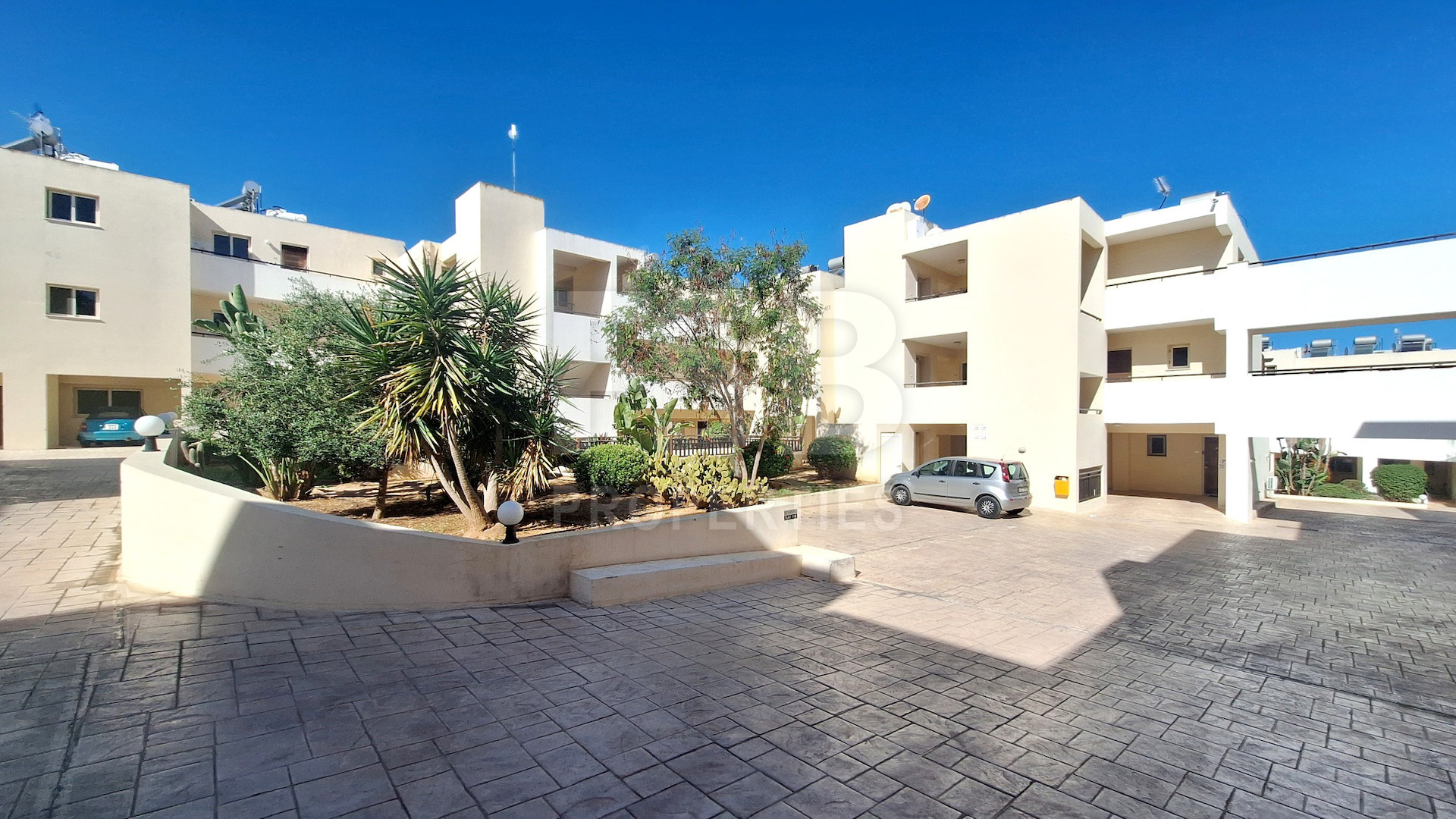 Apartment in Paralimni - Image 2