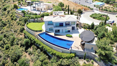 Luxury 4 Bed Villa In Aphrodite Hills