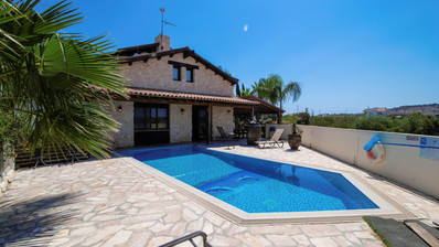 Spacious Protaras Villa Five Bedrooms with Pool