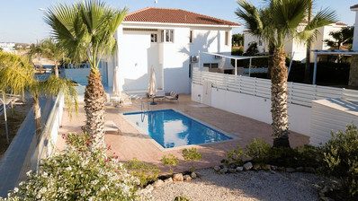 3 Bedroom Luxury Villa in Pernera