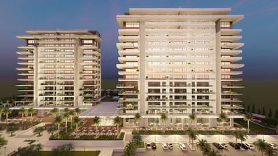 Spacious Seafront Apartment wit